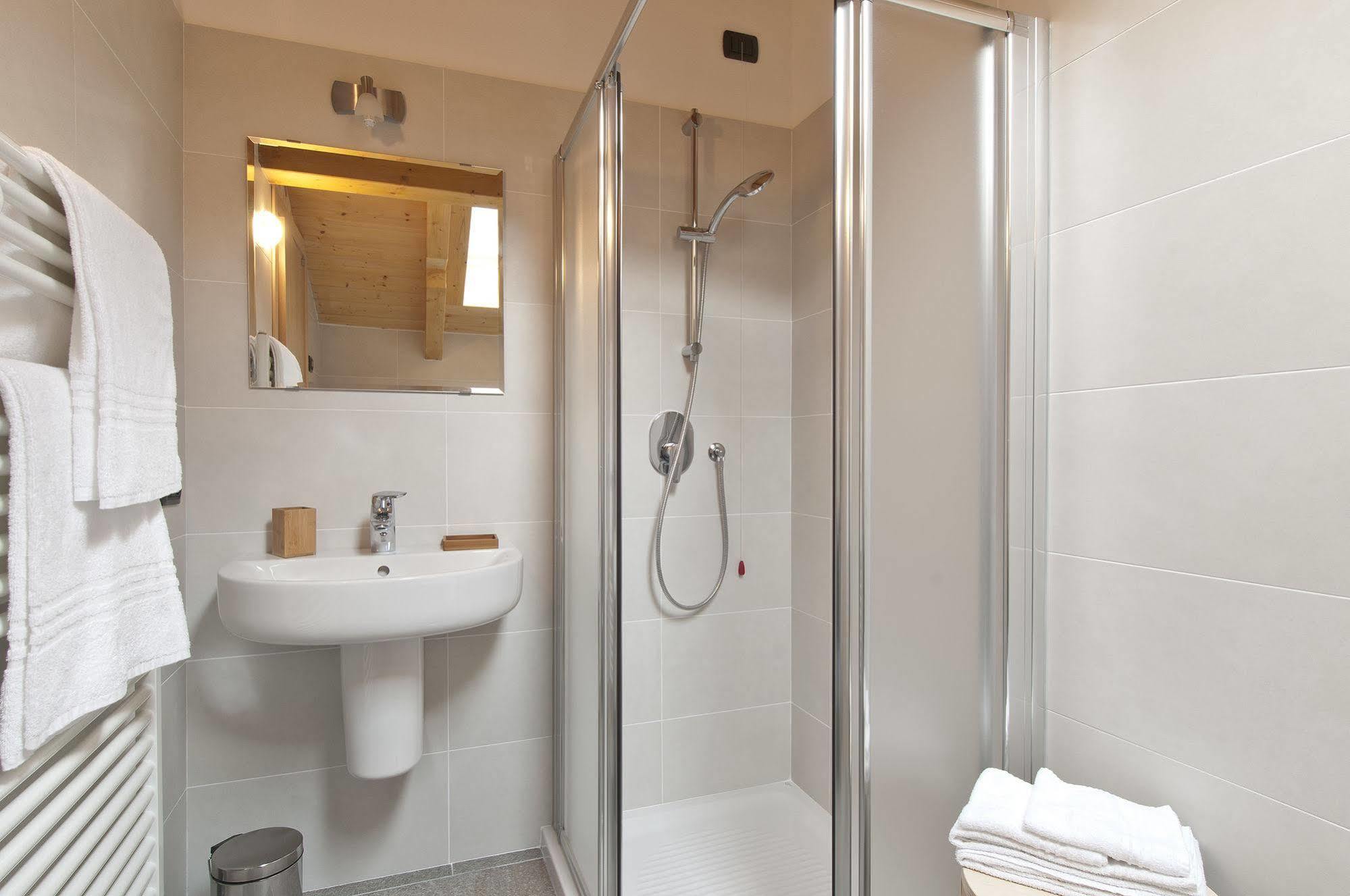 Helianthus Residence Cannero Riviera Ngoại thất bức ảnh