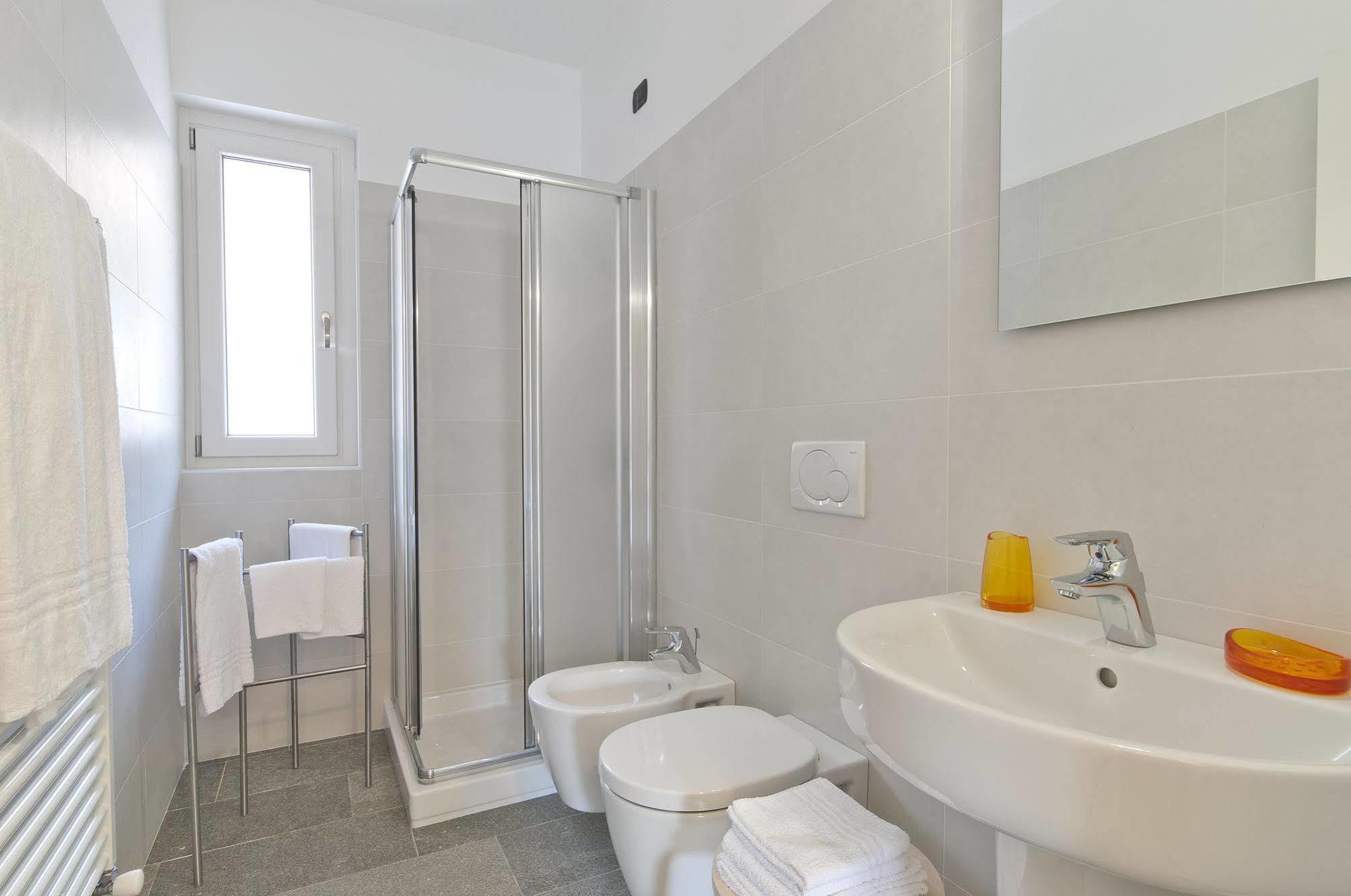 Helianthus Residence Cannero Riviera Ngoại thất bức ảnh